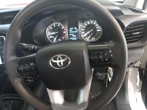 Toyota Hilux 2.4GD-6 single cab 4x4 Raider manual - Image 8