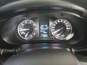 Toyota Hilux 2.4GD-6 single cab 4x4 Raider manual - Image 9