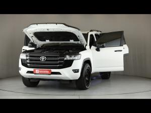 Toyota Land Cruiser 300 3.3D GX-R - Image 28