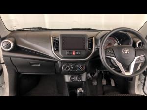 Toyota Vitz 1.0 XR manual - Image 6