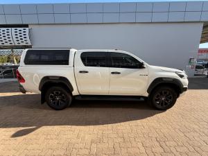 Toyota Hilux 2.8GD-6 double cab 4x4 Legend RS manual - Image 3