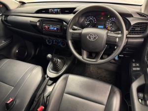 Toyota Hilux 2.0 single cab S (aircon) - Image 6
