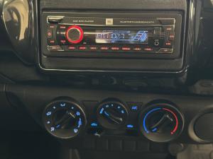 Toyota Hilux 2.0 single cab S (aircon) - Image 13