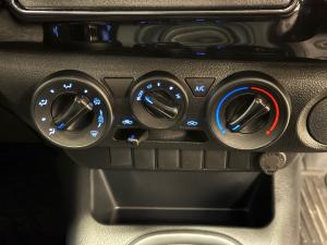 Toyota Hilux 2.0 single cab S (aircon) - Image 14