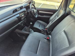 Toyota Hilux 2.4GD single cab flat deck - Image 7