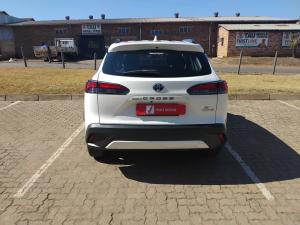Toyota Corolla Cross 1.8 Hybrid XS - Image 5