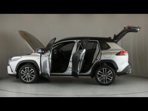 Toyota Corolla Cross 1.8 GR-Sport - Image 26