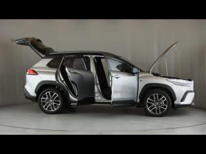 Toyota Corolla Cross 1.8 GR-Sport - Image 30