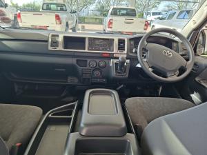 Toyota Hiace 2.5D-4D bus 14-seater GL - Image 6