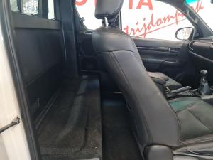 Toyota Hilux 2.8GD-6 Xtra cab 4x4 Legend 50 - Image 17