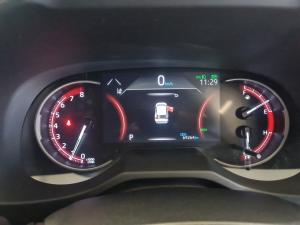 Toyota RAV4 2.0 VX - Image 11