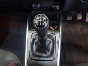 Toyota Starlet Cross 1.5 XR manual - Image 12