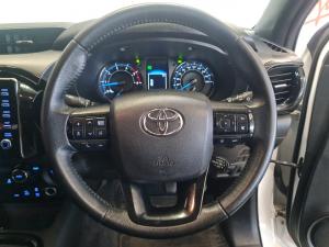 Toyota Hilux 2.8GD-6 double cab 4x4 Legend RS manual - Image 8