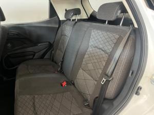 Mahindra XUV 3XO 1.2T MX2 manual - Image 8