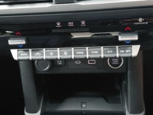 Mitsubishi Triton 2.4DI-D double cab GLS - Image 10