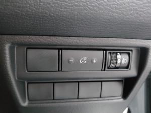 Mitsubishi Triton 2.4DI-D double cab GLS - Image 9
