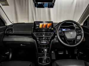 Mahindra XUV 3XO 1.2T AX7L - Image 7