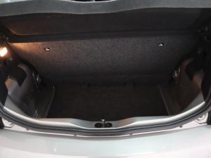 Volkswagen up! move up! 5-door 1.0 - Image 5