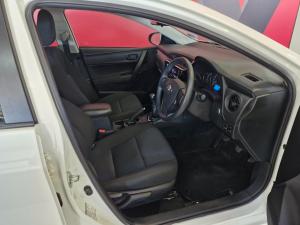 Toyota Corolla Quest 1.8 Plus manual - Image 12