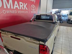 Toyota Hilux 2.0 chassis cab - Image 7