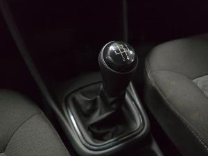 Volkswagen Polo Vivo hatch 1.4 Life - Image 12