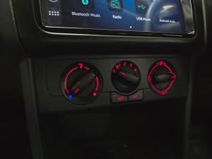 Volkswagen Polo Vivo hatch 1.4 Life - Image 13