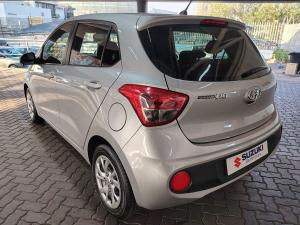 Hyundai Grand i10 1.0 Motion auto - Image 5