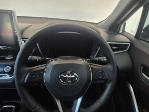 Toyota Corolla Cross 1.8 HEV XS - Image 8