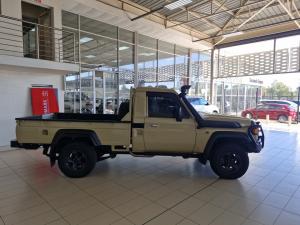 Toyota Land Cruiser 79 2.8GD-6 single cab manual - Image 3