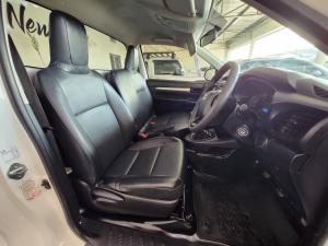 Toyota Hilux 2.4GD single cab S - Image 11
