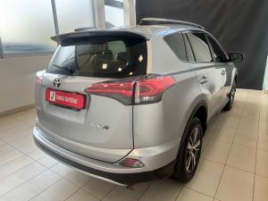 Toyota RAV4 2.0 GX - Image 2