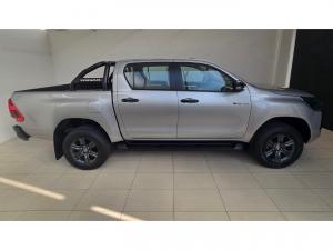 Toyota Hilux 2.8GD-6 double cab Raider auto - Image 3