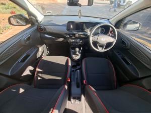 Hyundai Grand i10 1.0 Premium hatch - Image 6