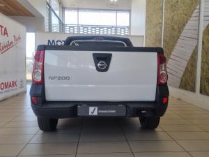 Nissan NP200 1.6i safety pack (aircon) - Image 5
