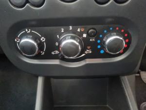 Nissan NP200 1.6i safety pack (aircon) - Image 12