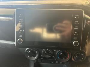 Toyota Hilux 2.8GD-6 Xtra cab 4x4 Legend manual - Image 11
