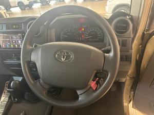 Toyota Land Cruiser 79 4.5D-4D V8 single cab LX 70th Anniversary - Image 8