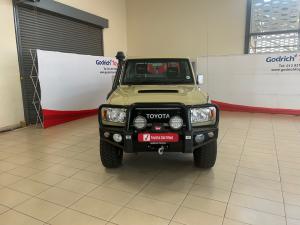 Toyota Land Cruiser 79 4.5D-4D V8 single cab LX 70th Anniversary - Image 4