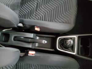 Suzuki Swift 1.2 GL manual - Image 12