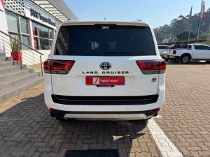 Toyota Land Cruiser 300 3.5T GR-Sport - Image 5