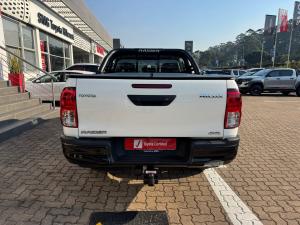 Toyota Hilux 2.4GD-6 double cab 4x4 Raider auto - Image 5