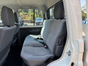Toyota Land Cruiser 79 2.8GD-6 double cab auto - Image 15