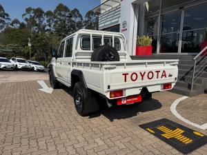 Toyota Land Cruiser 79 2.8GD-6 double cab auto - Image 18
