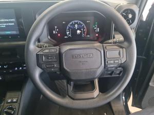 Toyota Land Cruiser FJ 2.7 4x4 GX - Image 8