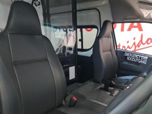 Toyota Hiace 2.7 Ses-fikile 16-seater - Image 14
