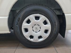Toyota Hiace 2.7 Ses-fikile 16-seater - Image 18