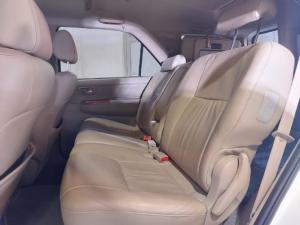 Toyota Fortuner 4.0 V6 4x4 Ltd edition - Image 11