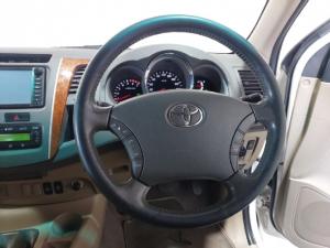 Toyota Fortuner 4.0 V6 4x4 Ltd edition - Image 9