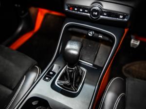 Volvo XC40 T3 R-Design - Image 11