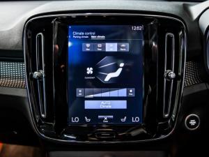 Volvo XC40 T3 R-Design - Image 15